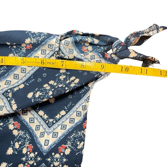 Rue Plus Navy Blue Bandana Floral Print Off Shoulder Blouse 3X Cottagecore - Picture 9 of 10